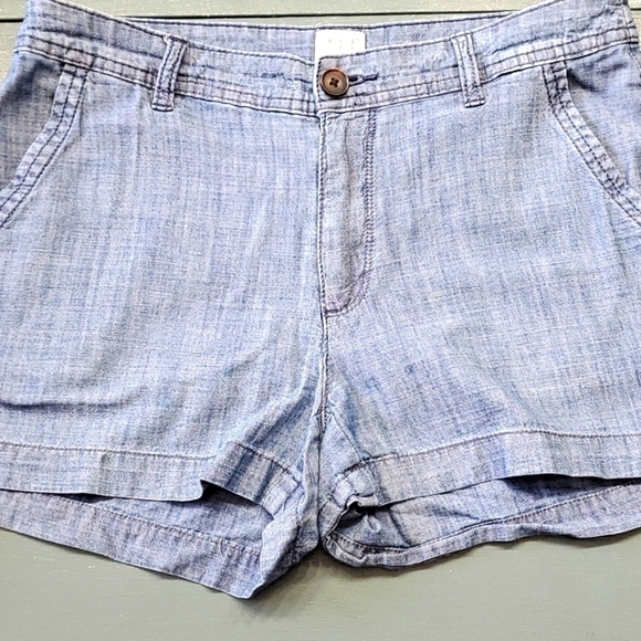 A new day, 100% cotton shorts. Blue size 2. 4 pockets. Very good used condition - Picture 1 of 10